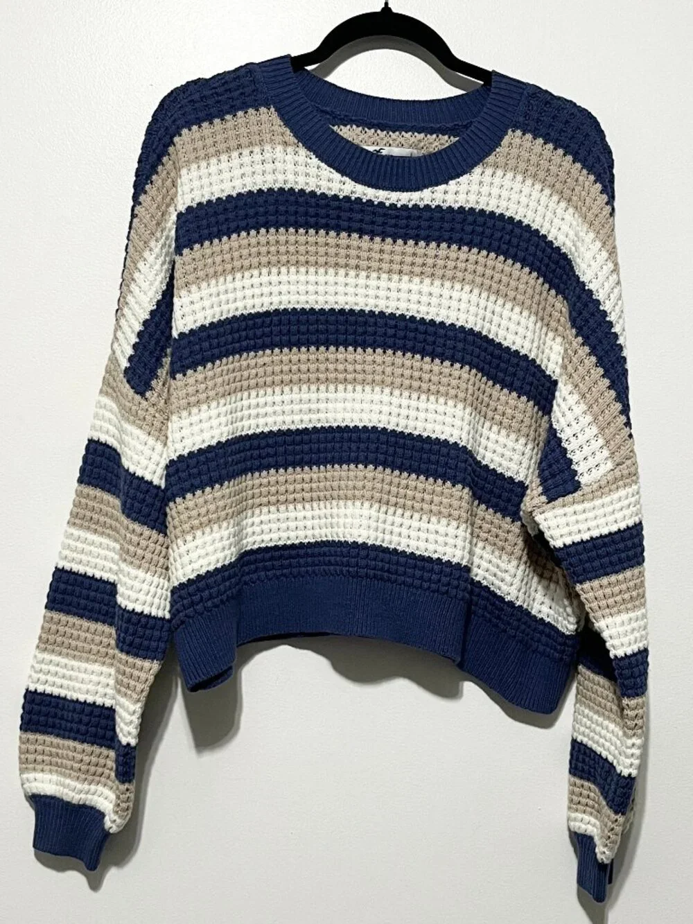 Hollister Womens Cropped Balloon Sleeve Sweater L Striped Boxy Oversized Comfy